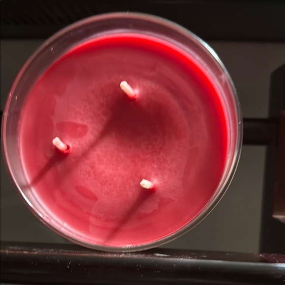 Bath & Body Works Bright Christmas Morning 3 Wick Candle - Picture 3 of 4